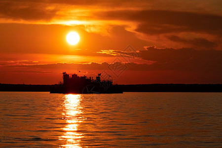 俄罗斯哈巴罗夫斯克阿穆尔河堤岸日落阳光地平线盆地太阳旅行天空天堂水盆城市水库背景
