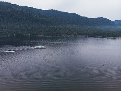 空船Altai山Teletskoye湖空中观视绿树阳光太阳支撑风景旅游森林涟漪花园环境背景