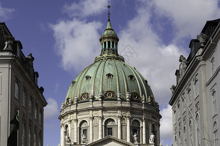 弗雷德里克教会丹麦哥本哈根建筑学旅游圆顶吸引力宗教雕像蓝色教堂大理石历史性背景