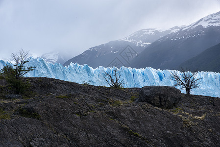 阿根廷冰川坍塌融化高清图片