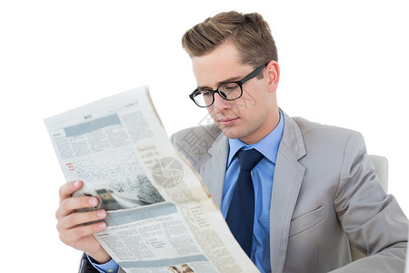 Nerdy 商务人士阅读报社报纸男性职业人士套装商务专注工作商业眼镜背景图片