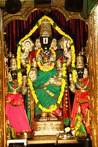 印度装饰寺庙中的印度教神像木头历史手工品地标纪念碑艺术宗教风格文化遗产背景