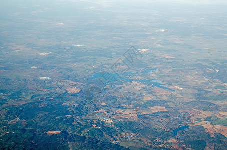 葡萄牙古巴附近阿尔贝加里亚多斯富索斯大坝空中观察高清图片