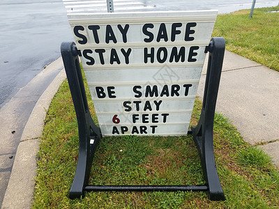 安全警告路牌保持安全 住家安稳 隔六尺路牌相隔六英尺隔离人行道社交背景