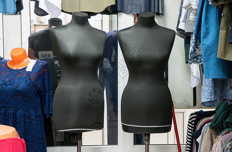 妇女服装店收藏销售裙子精品市场模型零售服装商业架子现代的高清图片素材