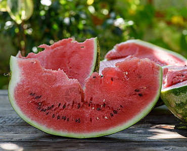 一片成熟的红西瓜 加种子甜点饮食桌子营养水果食物背景图片