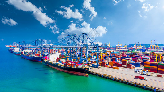 全球运输货物和物流业务进出口 进口和出口 以及机器船舶货运转运船运送货经济集装箱海港贮存背景图片