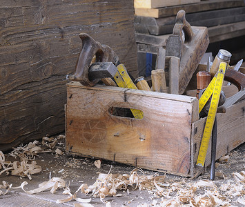 工具箱木匠维修木材木头木工作坊工业锤子工作高清图片