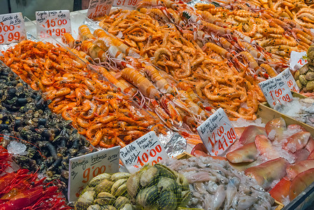 出售的鱼 鱿鱼和甲壳类高清图片