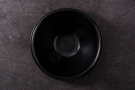黑碗石板厨房盘子小样食物陶器背景图片