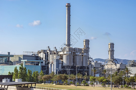 巴塞罗那的工业工厂火力发电工程发电厂生态电气环境织物建筑气体城市背景图片