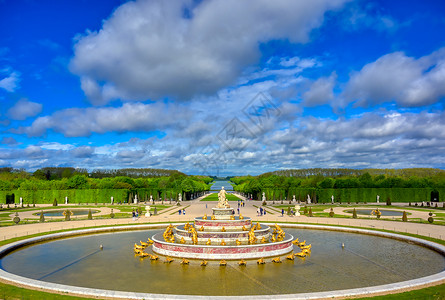 法国凡尔赛王宫雕像喷泉建筑地标花园公园旅游城堡建筑学旅行背景图片