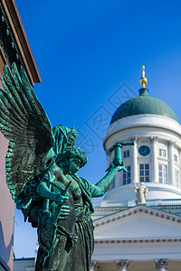 赫尔辛基路德大教堂老的雕像高清图片