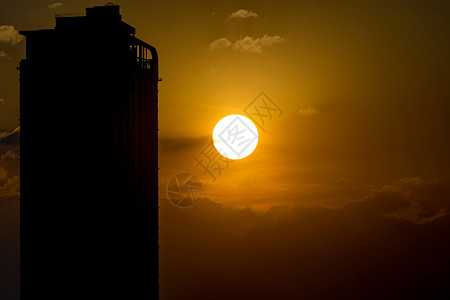 日出时建筑背景图片