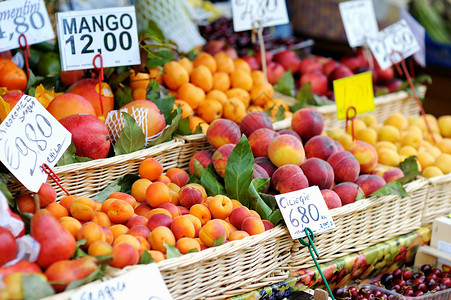 水果市场上的水果类水果农业摊位花园饮食异国店铺贸易情调热带商业背景图片