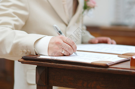 签署集体签署婚礼合同签名高清图片素材