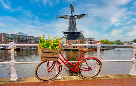 荷兰传统风车城市景观传统的高清图片