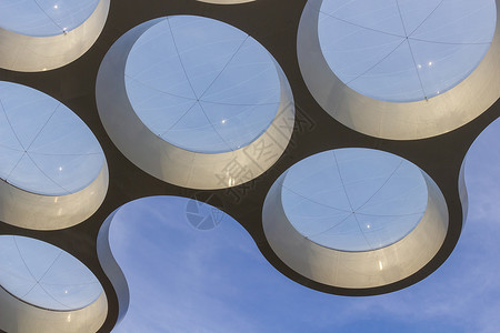 邬达克建筑在商场入口处的屋顶天空旅行车站建筑学建筑空气塑料艺术蓝色城市背景