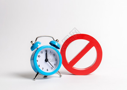 在白色背景上没有标志和蓝色时钟 在某些时间不可用 临时限制和禁止 限制制裁 严格管控 停止年度手表转让背景图片