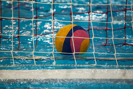 水球球游泳运动体育水面反射休闲活动液体竞技蓝色背景图片