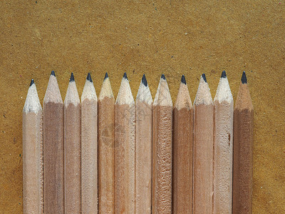 许多木铅笔桌子素描绘画写作背景图片