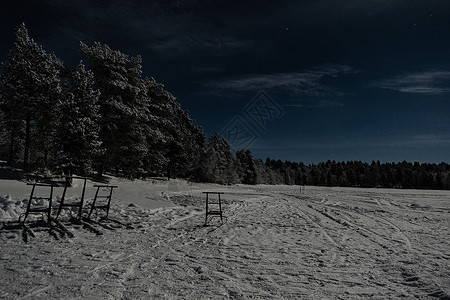 芬兰拉普兰圣诞节湖边高清图片