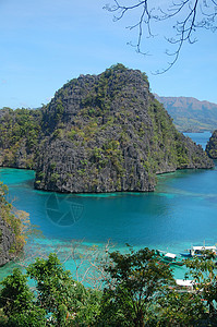 Kayangan湖水 石灰岩岩形成和天空编队风景蓝色树木土地石灰石旅行旅游岩石背景图片