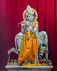 印度装饰印度古吉拉特邦Somnath的一座寺庙里 雕刻并装饰了印度神克里斯纳的孤立偶像背景