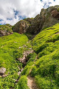 福伦达阿尔卑斯山徒步旅行高清图片