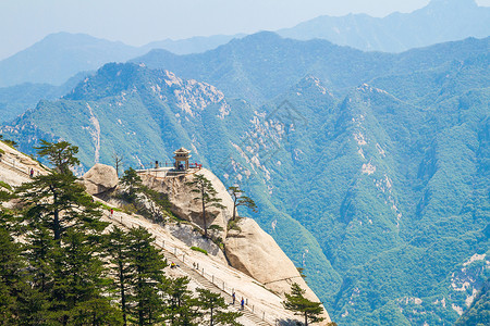 中国华山山山国家树木天空旅行公园背景图片