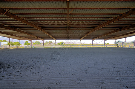 覆盖马骑训练区马术牧场蹄印脚印农场马匹高清图片