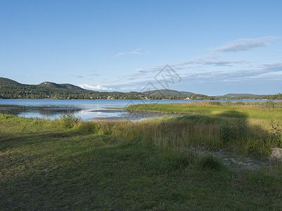 在瑞典地区的市的湖上漫游 夏日阳光明媚 蓝天背景码头小城市旅行黄金港口小城晴天村庄时段营地背景图片