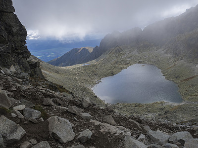 山湖在中喀尔巴阡山脉高清图片素材