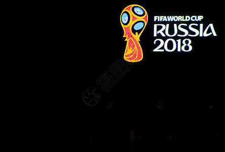 俄罗斯世界杯吉祥物世界杯足球运动团队比赛标识背景红色世界杯子黑色背景