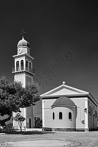 哈法利塔Kefalonia岛设有钟塔的东正教教堂背景
