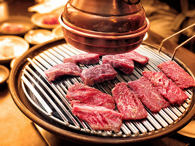 韩国烧烤牛肉 一种广受欢迎的韩国烤肉烹饪猪肉高清图片素材