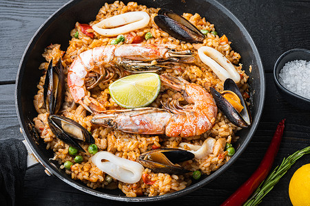 西班牙海鲜炖饭西班牙海鲜饭软体动物高清图片