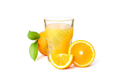 一杯橙汁一杯新鲜橙汁 含橙子和白底孤立的叶子 新自然饮品反射早餐饮食水果热带午餐液体果汁饮料营养背景