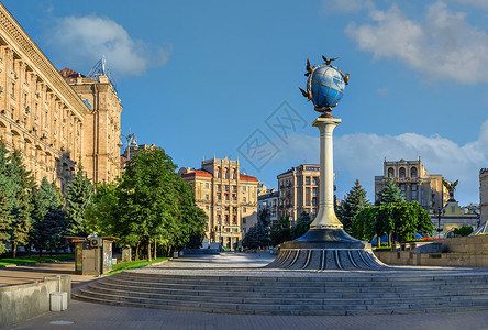 建筑地球乌克兰基辅零千米标志纪念碑城市首都广场地球旅行地方名胜柱子胡同背景