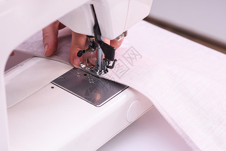 女裁缝的特写图像 裁缝缝纫完成订单命令高清图片素材