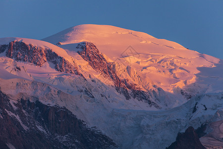默尼克斯勃朗峰法国黎明高清图片