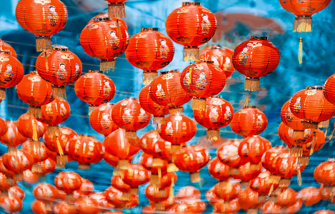 中国新年日庆典的绿灯侠传统新年节日吸引力红灯笼团体旅行灯笼游客文化背景图片