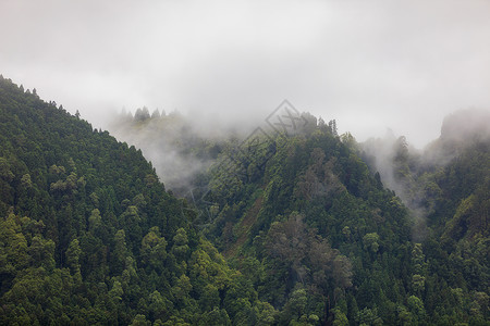 圣米格尔亚速尔群岛的自然景观尽收眼底 风景优美的葡萄牙岛屿 火山口和绿色田野中的美丽泻湖 旅游胜地和旅游目的地 亚速尔群岛 葡萄牙海洋热背景