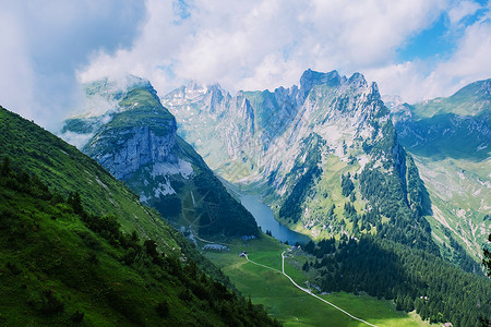 中间莱茵河谷风景山脉高清图片