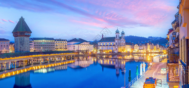 卢塞恩市中心历史悠久的市中心 拥有教堂桥和瑞士卢塞恩湖明信片景观城市建筑学吸引力地标假期游客历史性全景背景图片