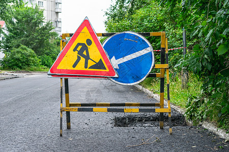 关于公路修理工程的道路标志警告 道路标志高清图片