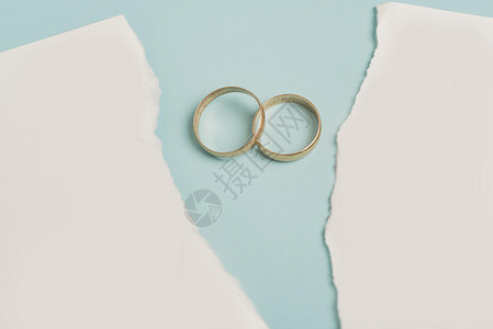 破纸结婚戒指 高品质照片背景图片
