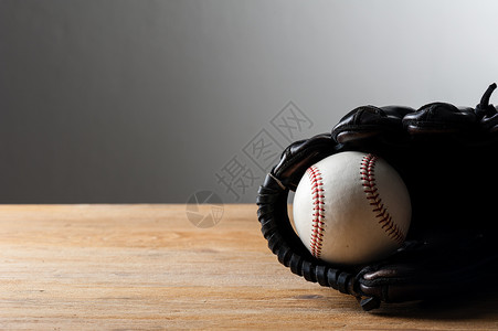 棒球手套和棒球罢工竞技闲暇织带联盟线程巧克力本垒面糊游戏背景图片