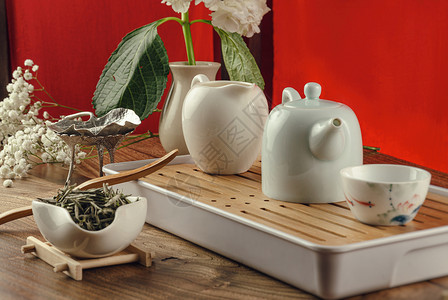 茶桌 配有乐器茶壶 茶杯和绿茶气氛礼仪旋风烹饪叶子活力木头药品杯子圣火背景