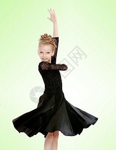 穿黑裙子的美丽的小舞者孩子们女性女孩婴儿剧院舞蹈家学校戏服幼儿园坡度背景图片